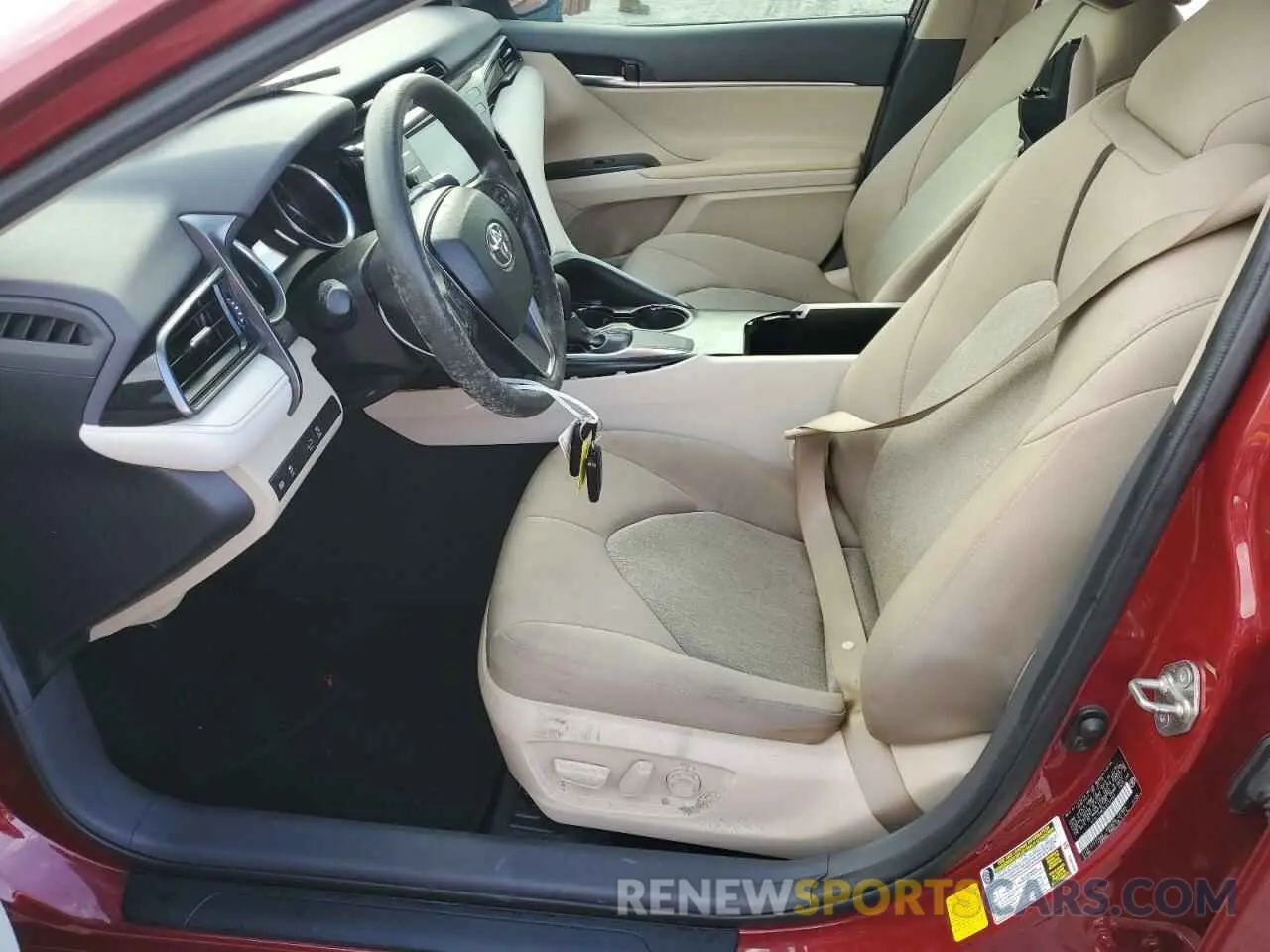 7 Photograph of a damaged car 4T1L11AK3LU357407 TOYOTA CAMRY 2020