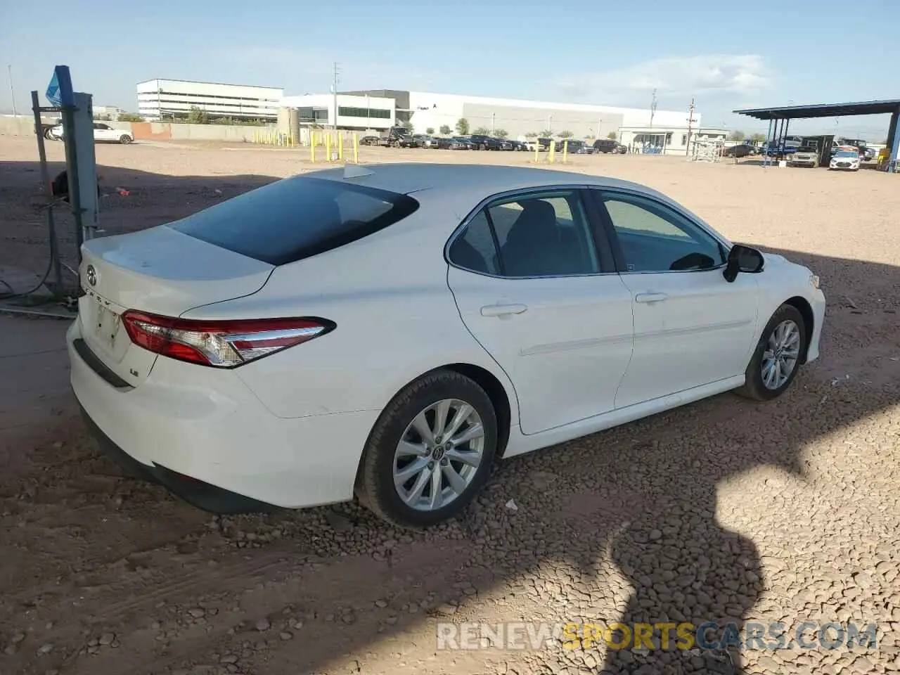 3 Photograph of a damaged car 4T1L11AK3LU862251 TOYOTA CAMRY 2020