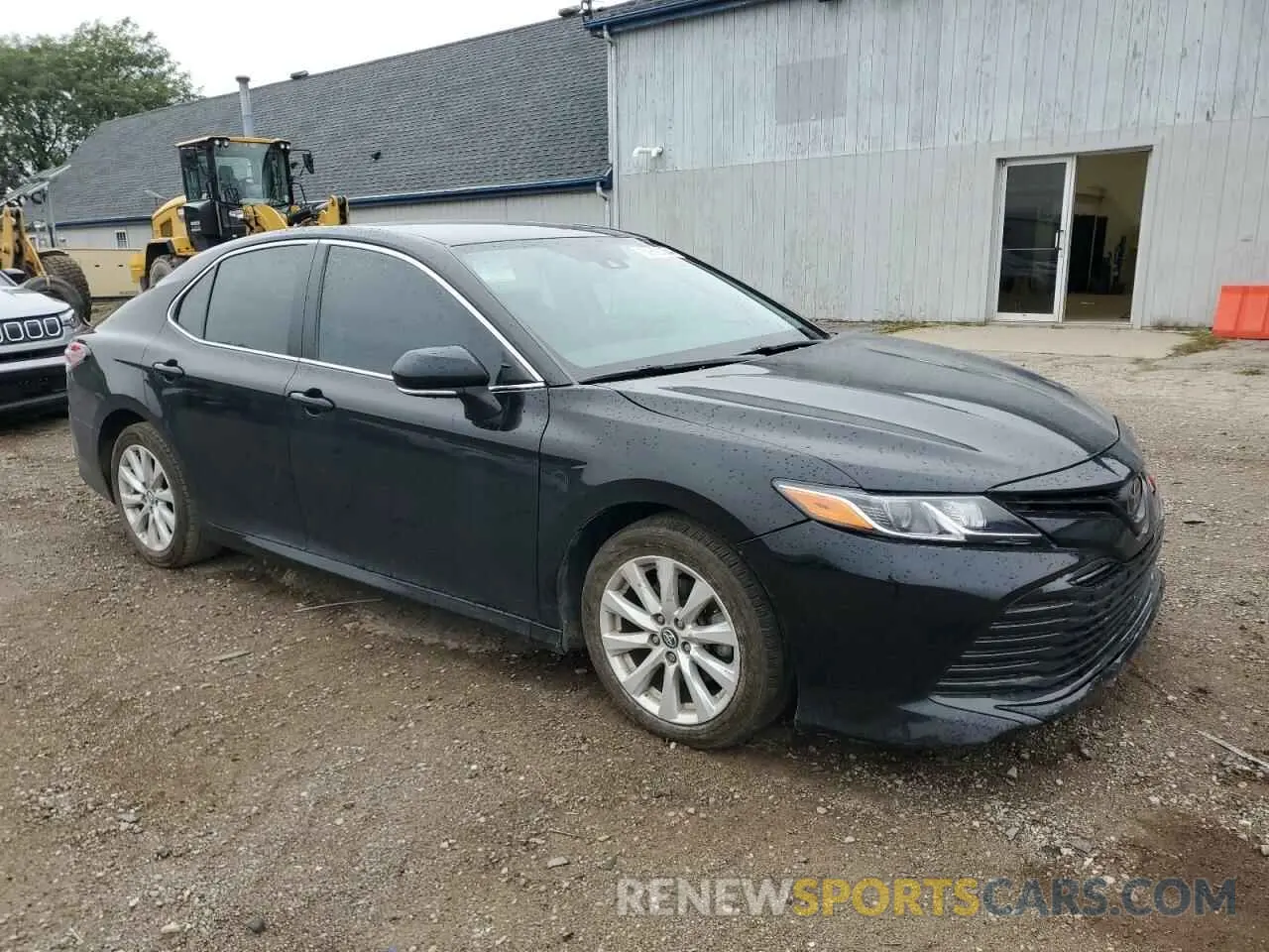 4 Photograph of a damaged car 4T1L11AK3LU886470 TOYOTA CAMRY 2020