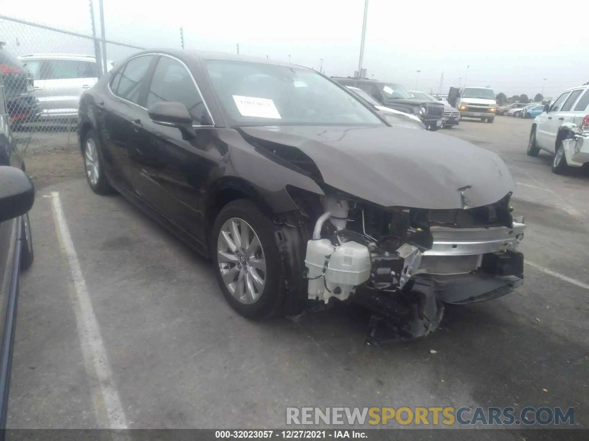 1 Photograph of a damaged car 4T1L11AK3LU889658 TOYOTA CAMRY 2020