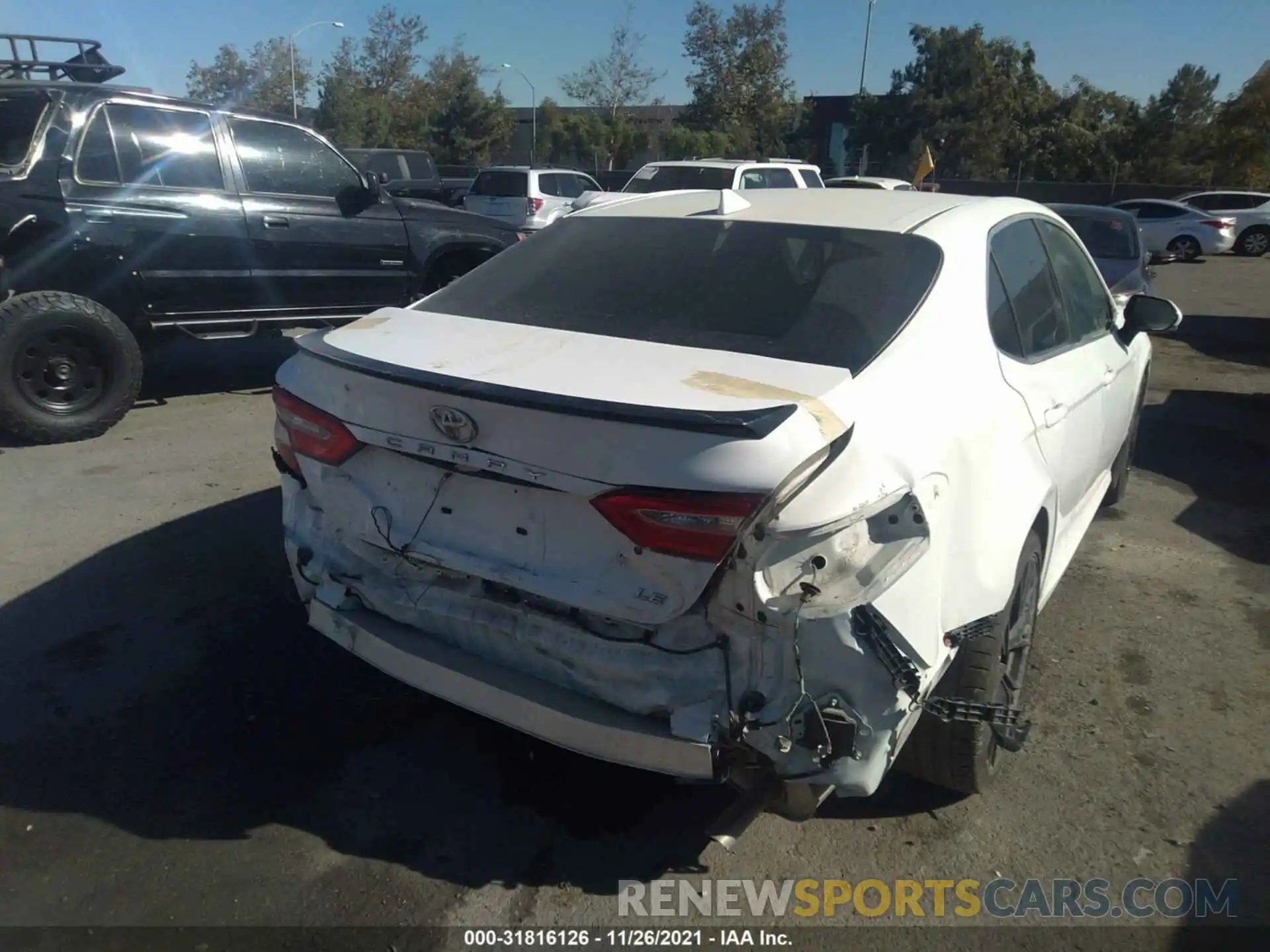 6 Photograph of a damaged car 4T1L11AK3LU939393 TOYOTA CAMRY 2020