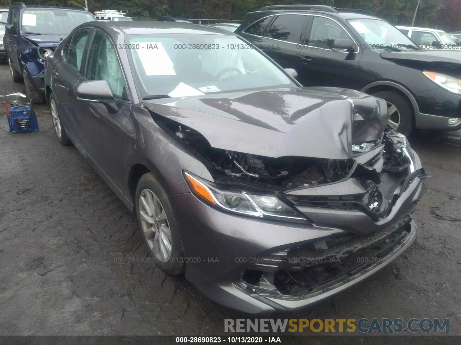 1 Photograph of a damaged car 4T1L11AK3LU953665 TOYOTA CAMRY 2020