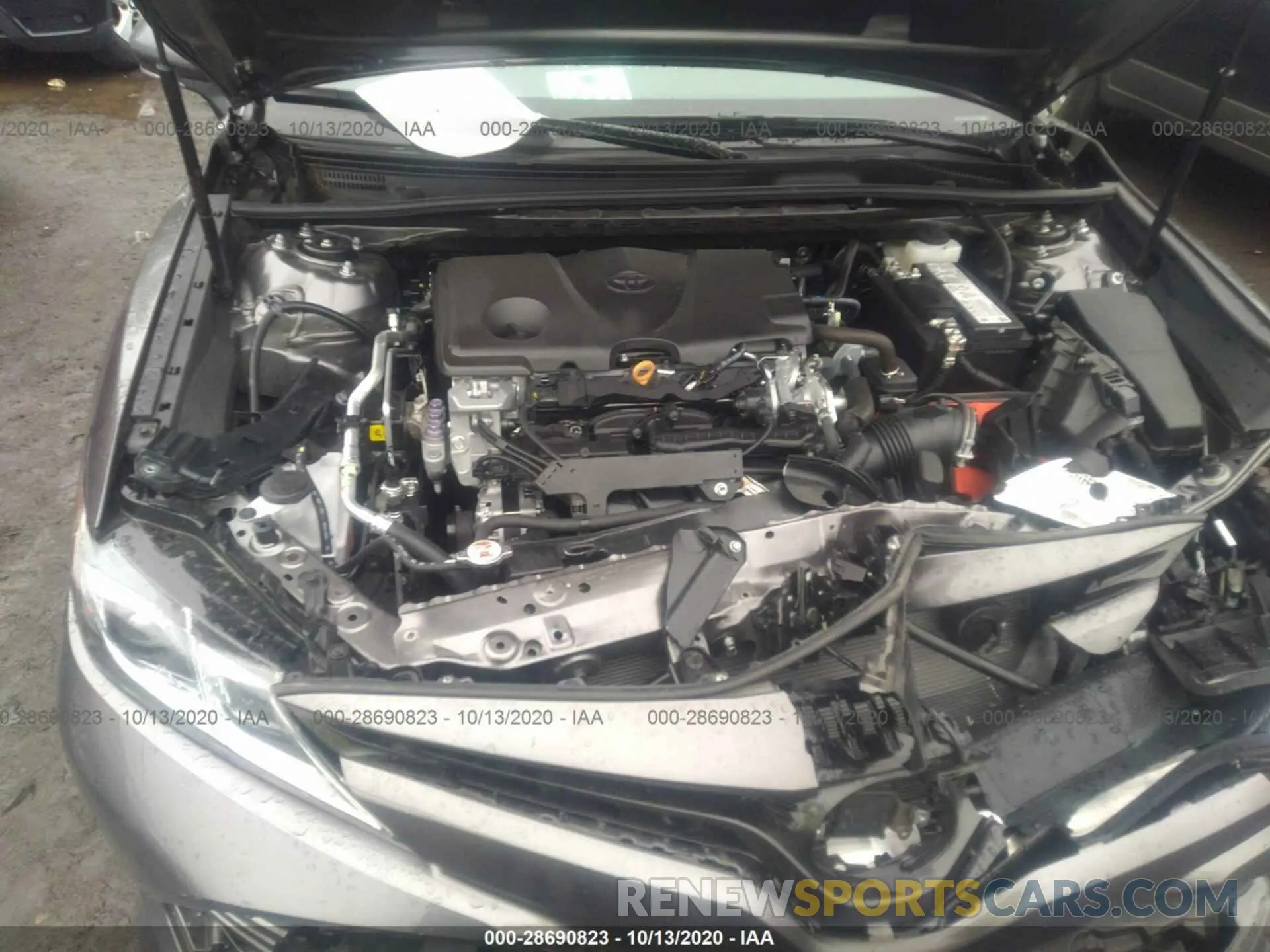10 Photograph of a damaged car 4T1L11AK3LU953665 TOYOTA CAMRY 2020