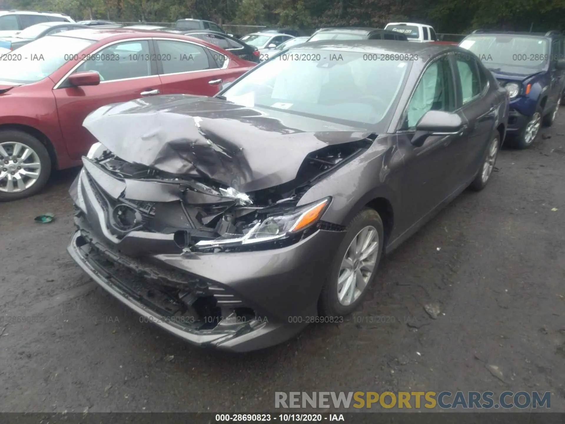 2 Photograph of a damaged car 4T1L11AK3LU953665 TOYOTA CAMRY 2020