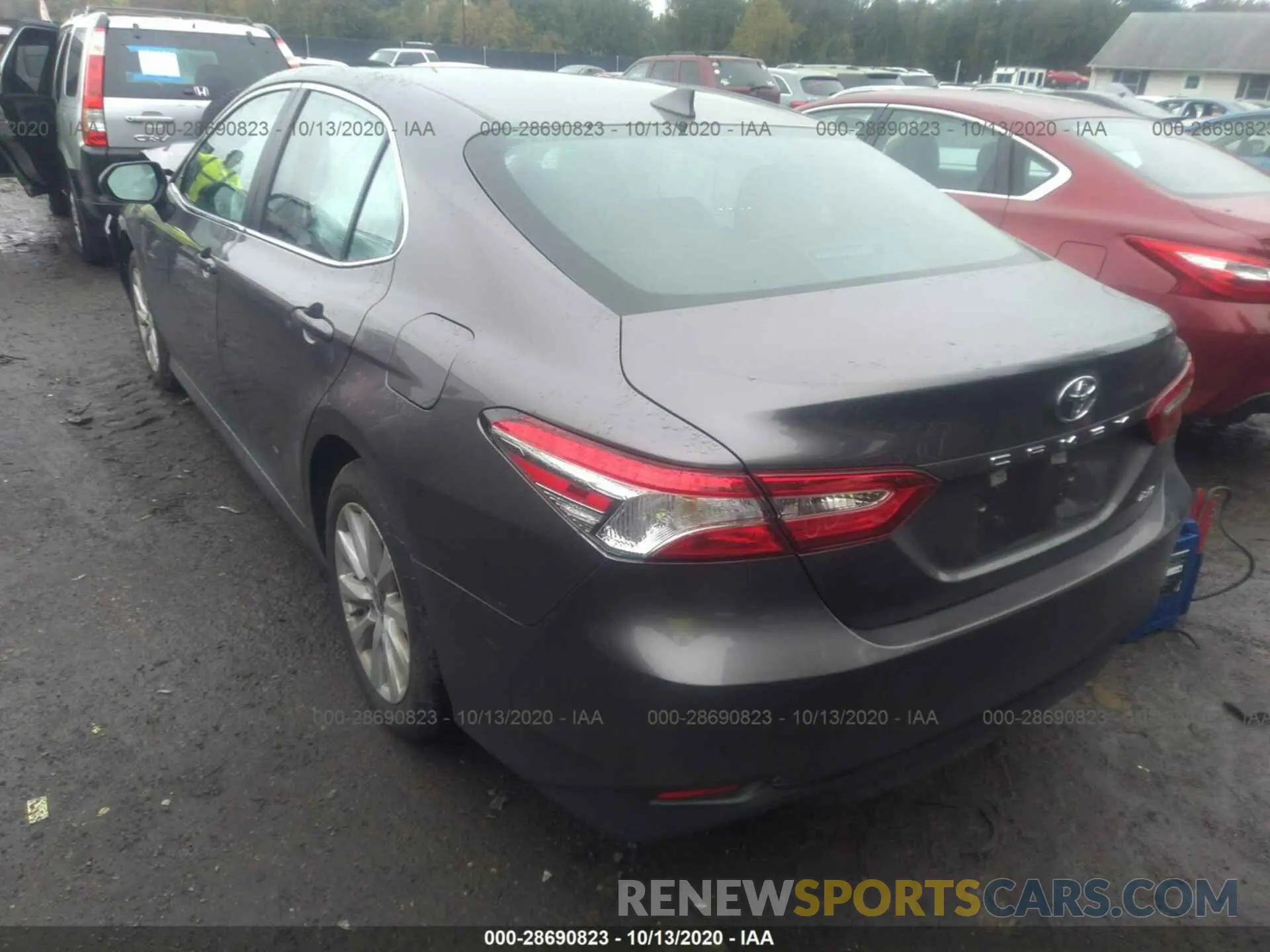 3 Photograph of a damaged car 4T1L11AK3LU953665 TOYOTA CAMRY 2020