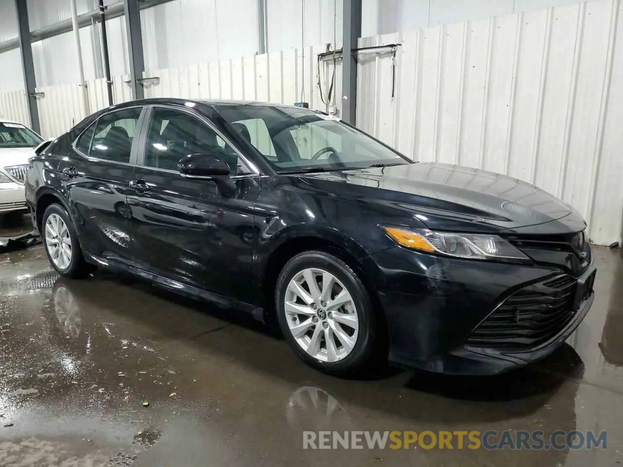 4 Photograph of a damaged car 4T1L11AK3LU994037 TOYOTA CAMRY 2020