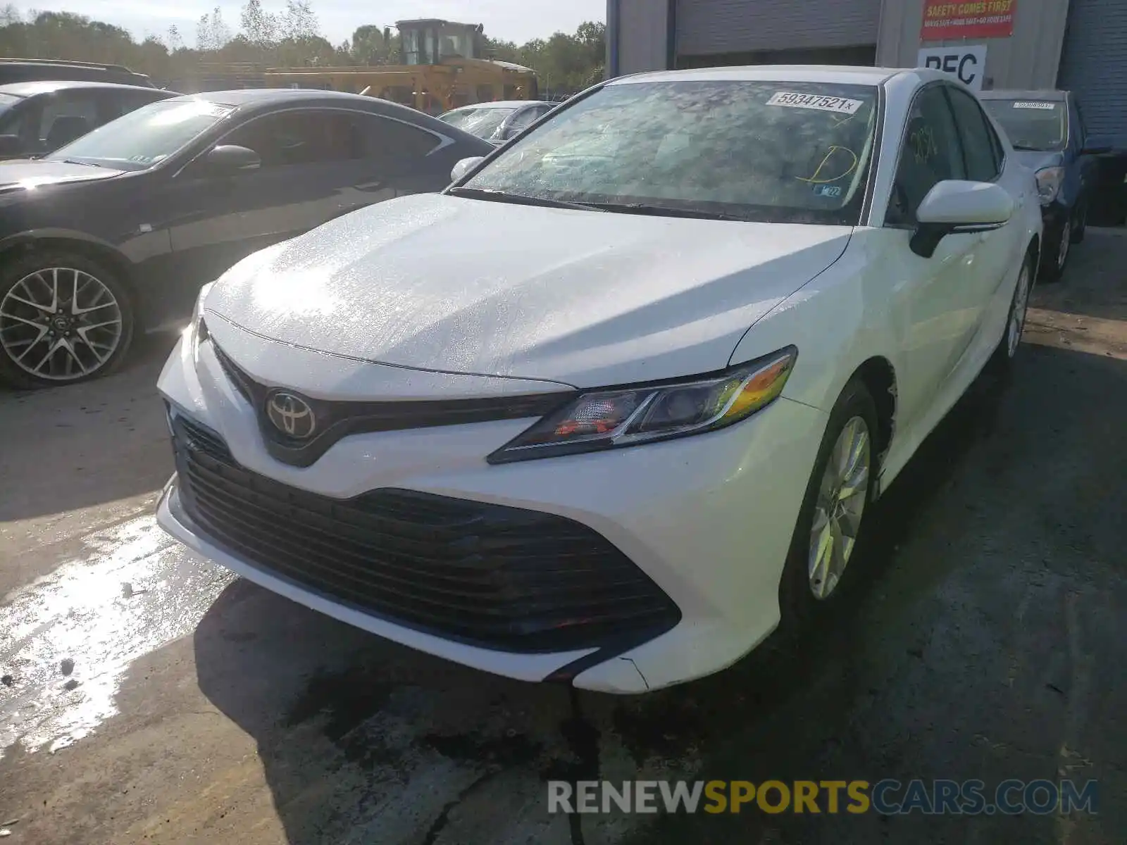 2 Photograph of a damaged car 4T1L11AK3LU996032 TOYOTA CAMRY 2020