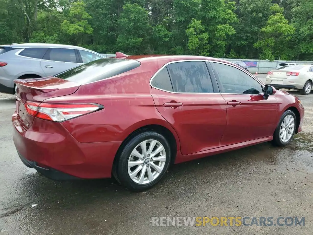 3 Photograph of a damaged car 4T1L11AK4LU875445 TOYOTA CAMRY 2020