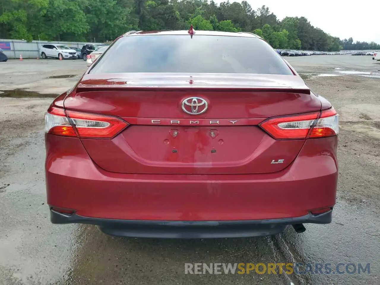 6 Photograph of a damaged car 4T1L11AK4LU875445 TOYOTA CAMRY 2020