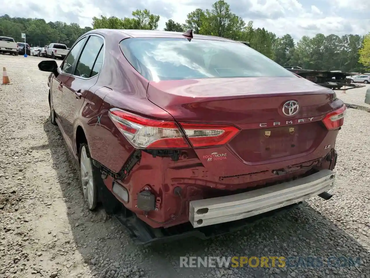 3 Photograph of a damaged car 4T1L11AK4LU888969 TOYOTA CAMRY 2020