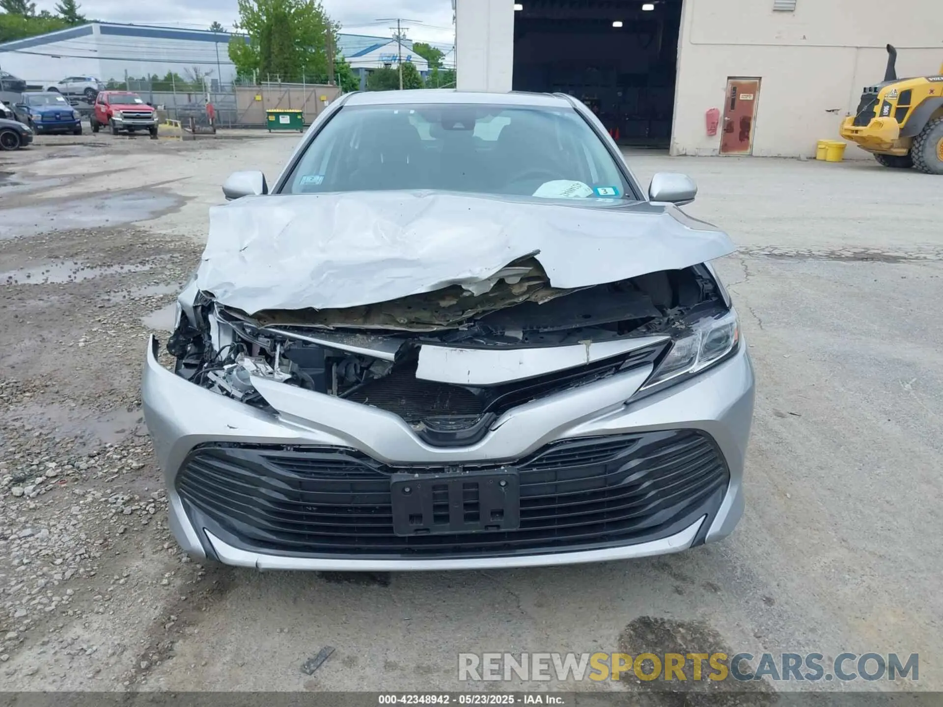 11 Photograph of a damaged car 4T1L11AK4LU897459 TOYOTA CAMRY 2020