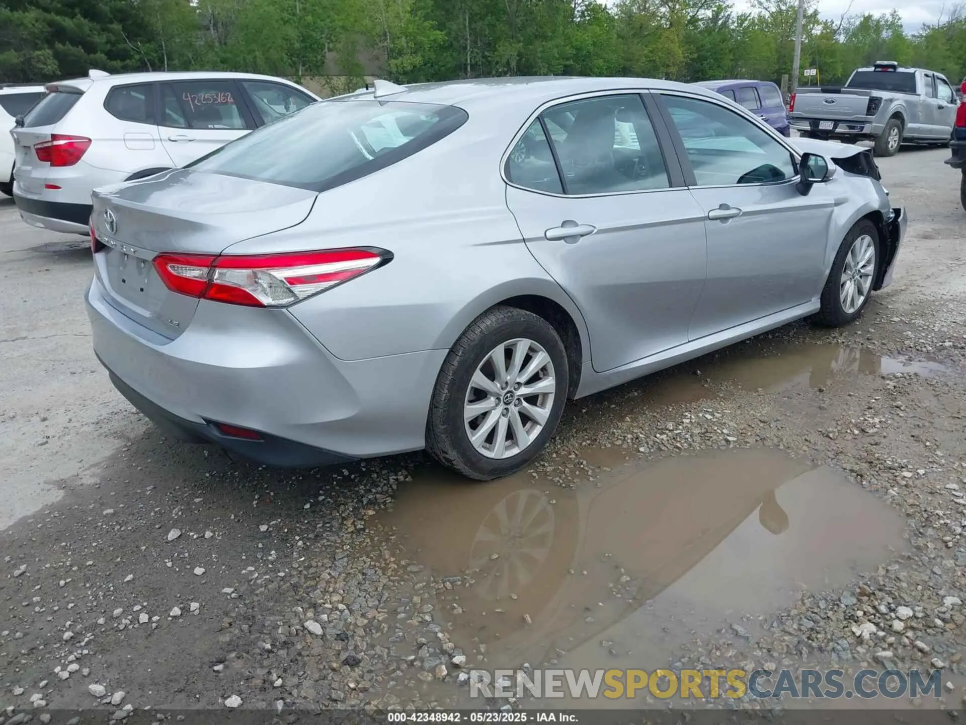 3 Photograph of a damaged car 4T1L11AK4LU897459 TOYOTA CAMRY 2020