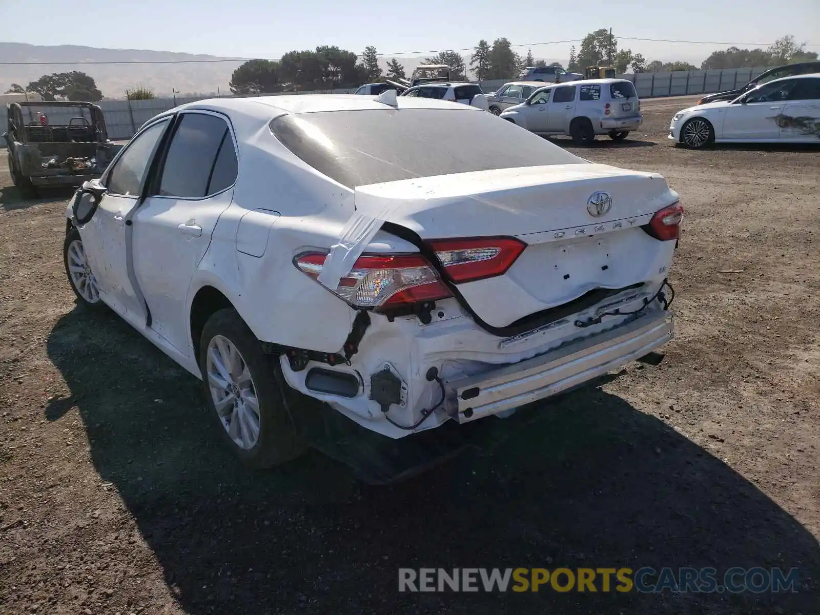 3 Photograph of a damaged car 4T1L11AK4LU964268 TOYOTA CAMRY 2020