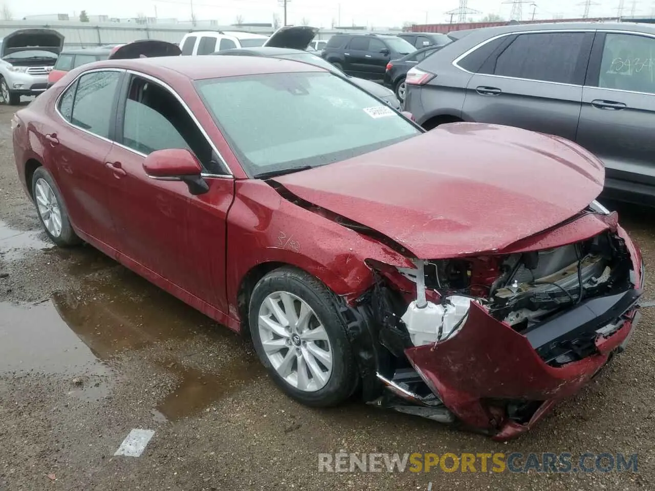 4 Photograph of a damaged car 4T1L11AK5LU306989 TOYOTA CAMRY 2020