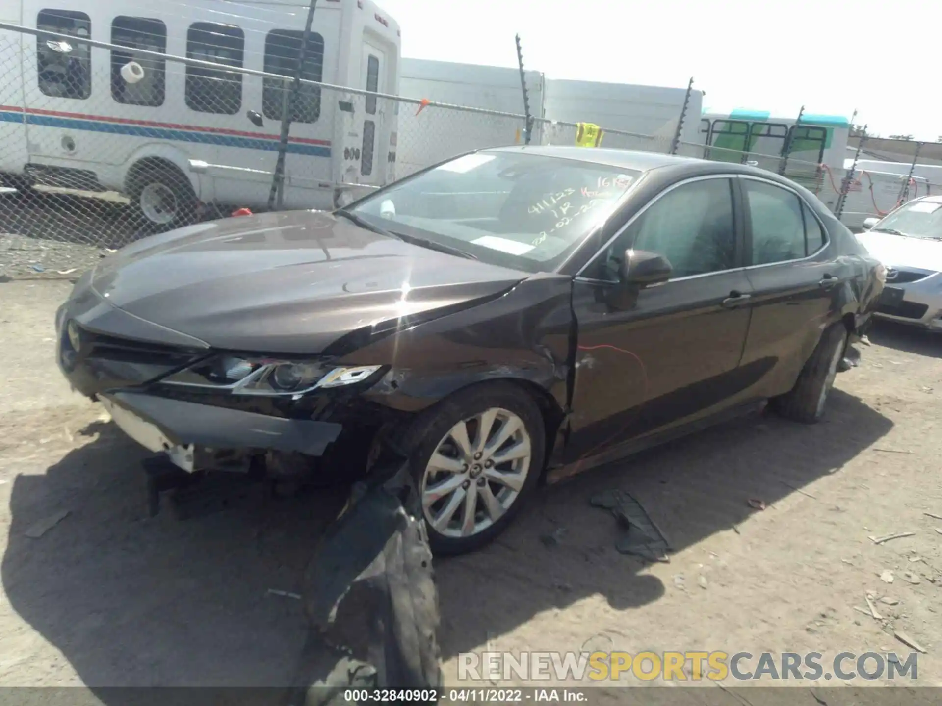 2 Photograph of a damaged car 4T1L11AK5LU864146 TOYOTA CAMRY 2020