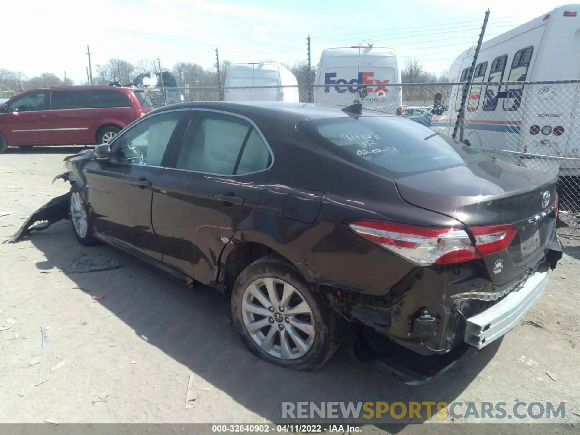 3 Photograph of a damaged car 4T1L11AK5LU864146 TOYOTA CAMRY 2020