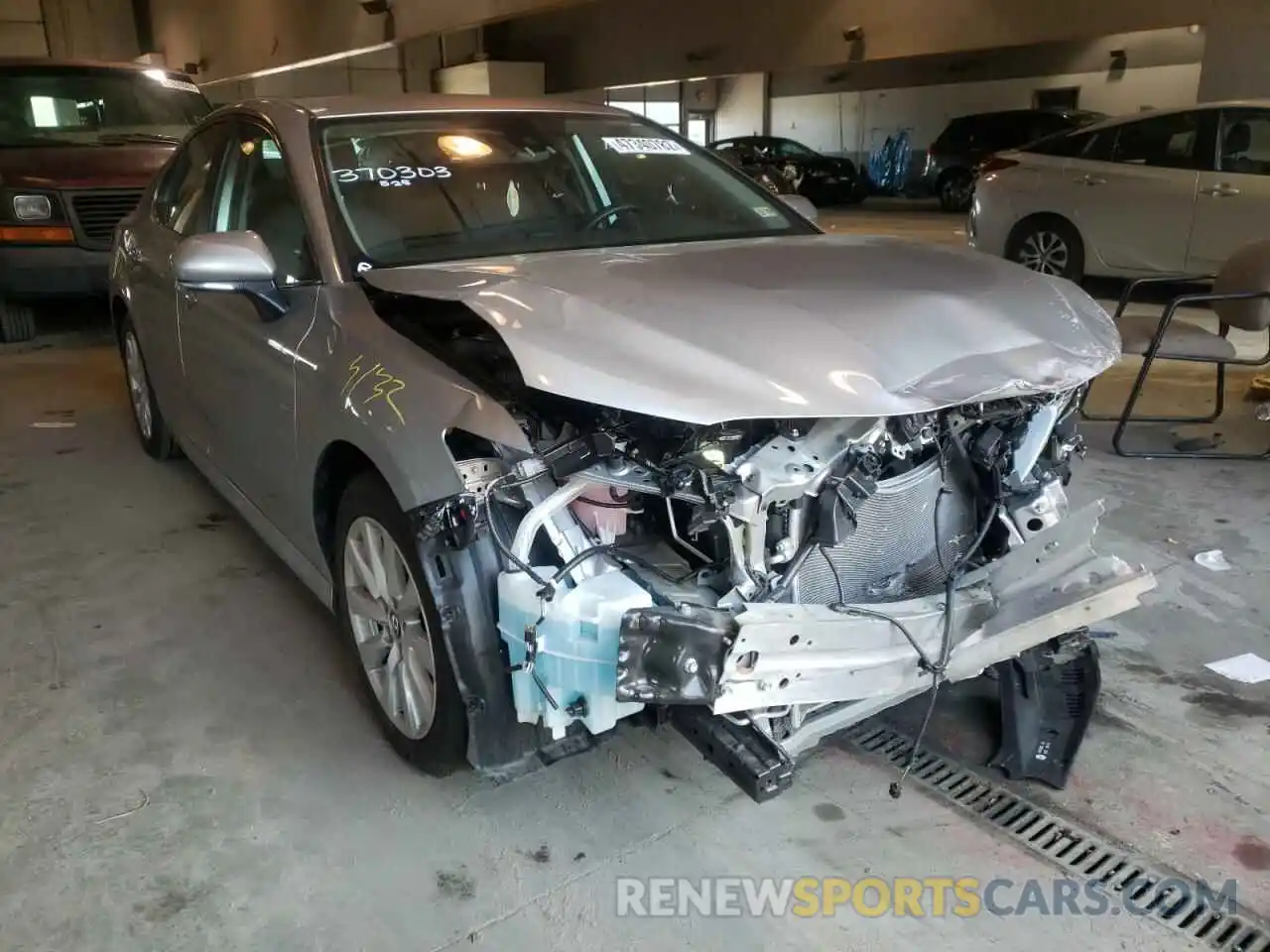 1 Photograph of a damaged car 4T1L11AK5LU919162 TOYOTA CAMRY 2020