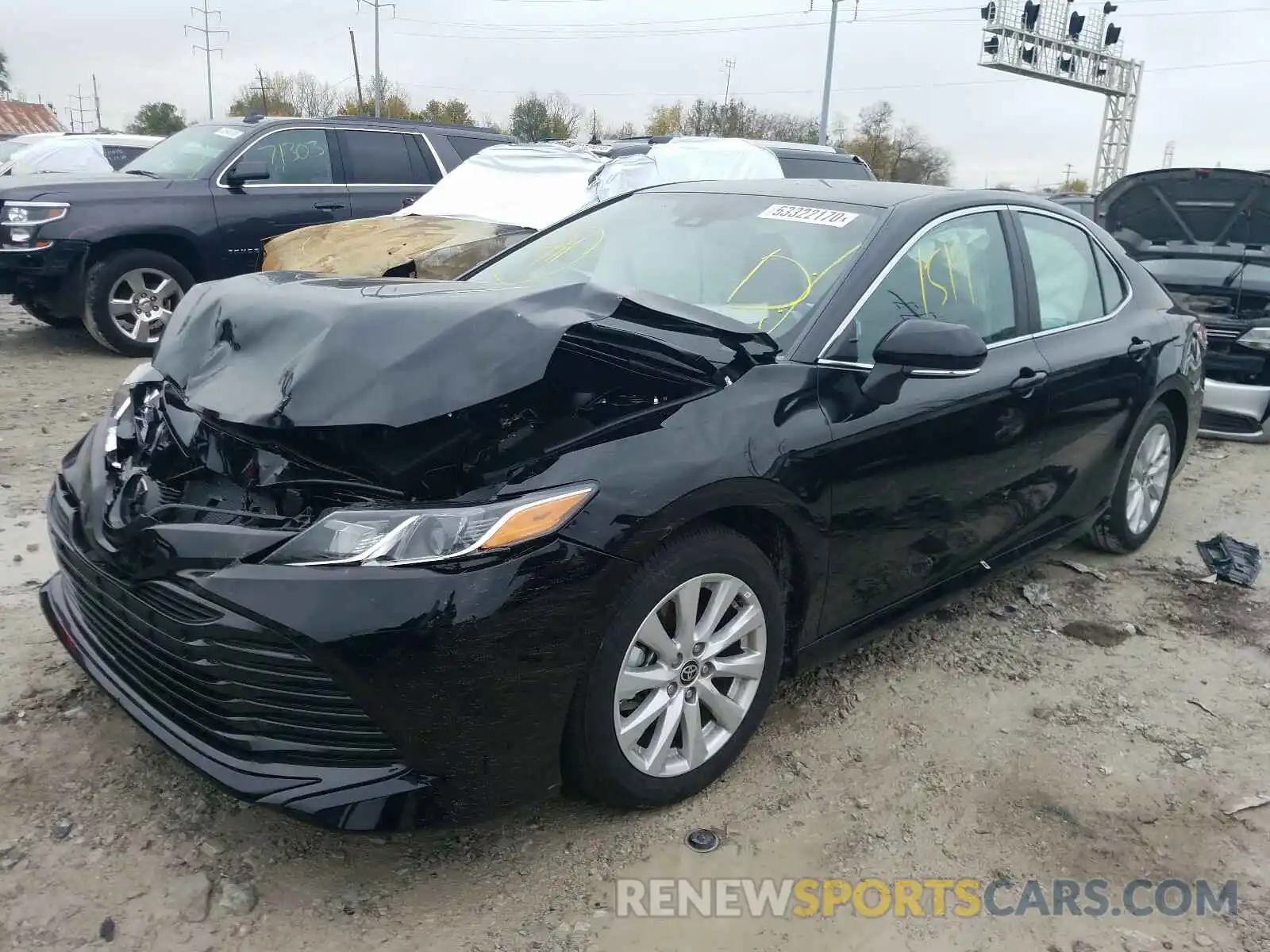 2 Photograph of a damaged car 4T1L11AK5LU981404 TOYOTA CAMRY 2020