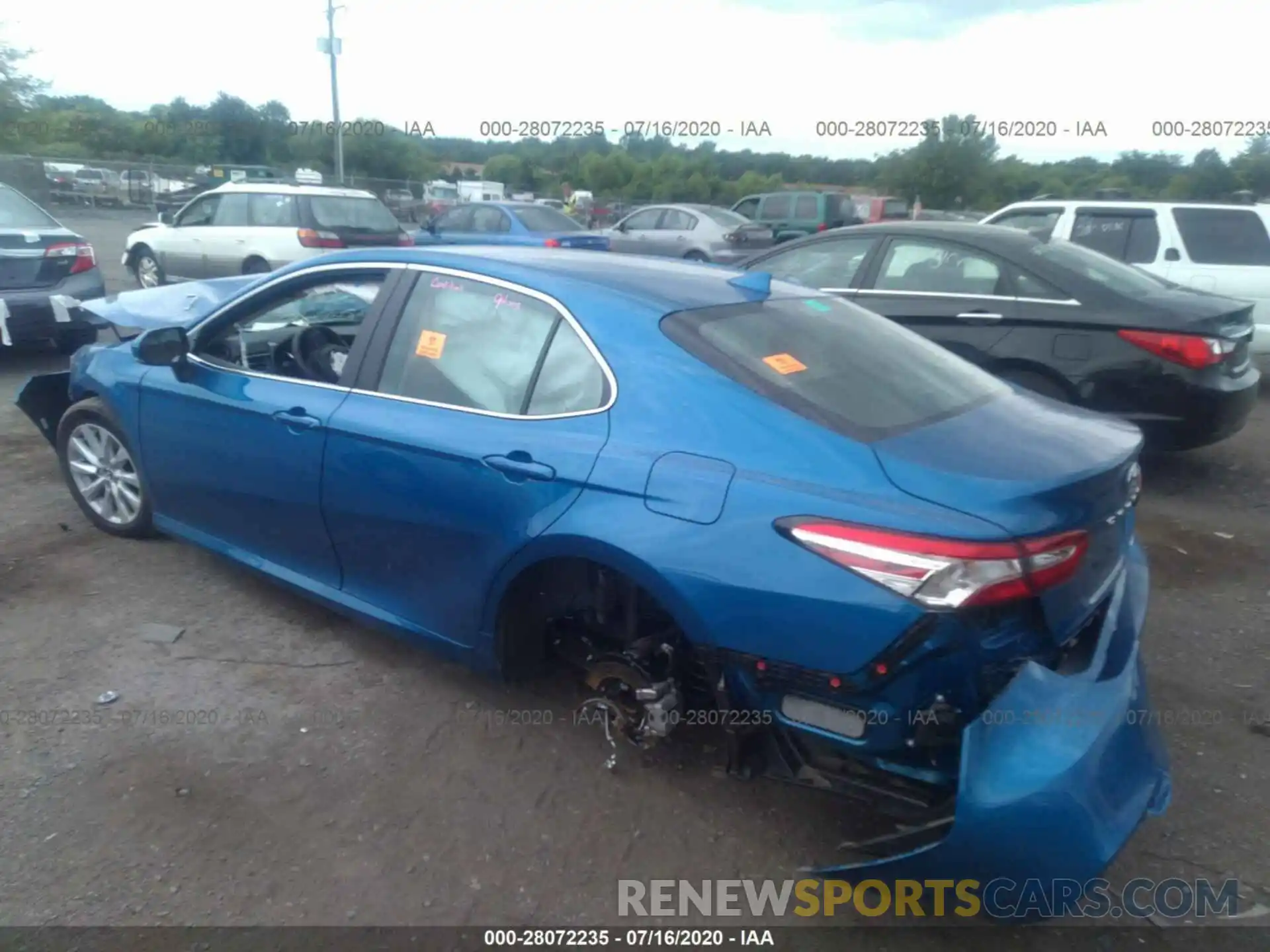 3 Photograph of a damaged car 4T1L11AK6LU316690 TOYOTA CAMRY 2020