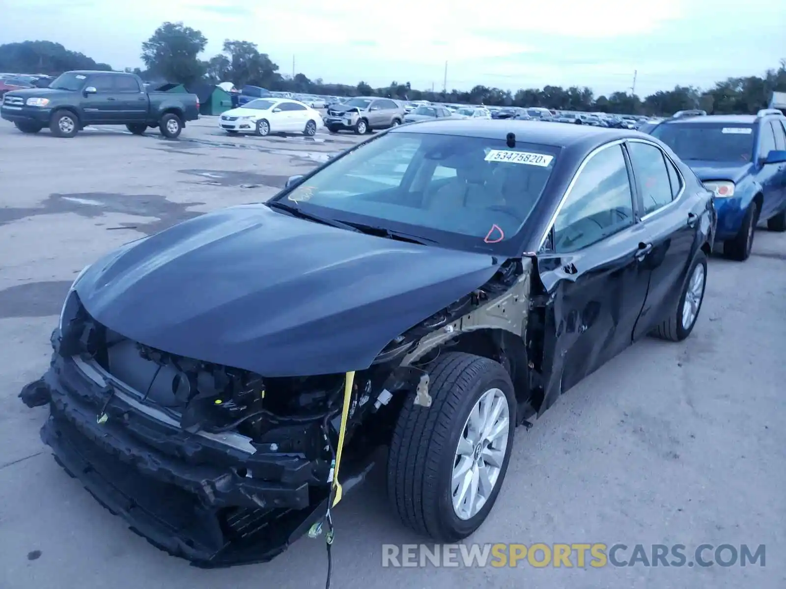 2 Photograph of a damaged car 4T1L11AK6LU320237 TOYOTA CAMRY 2020