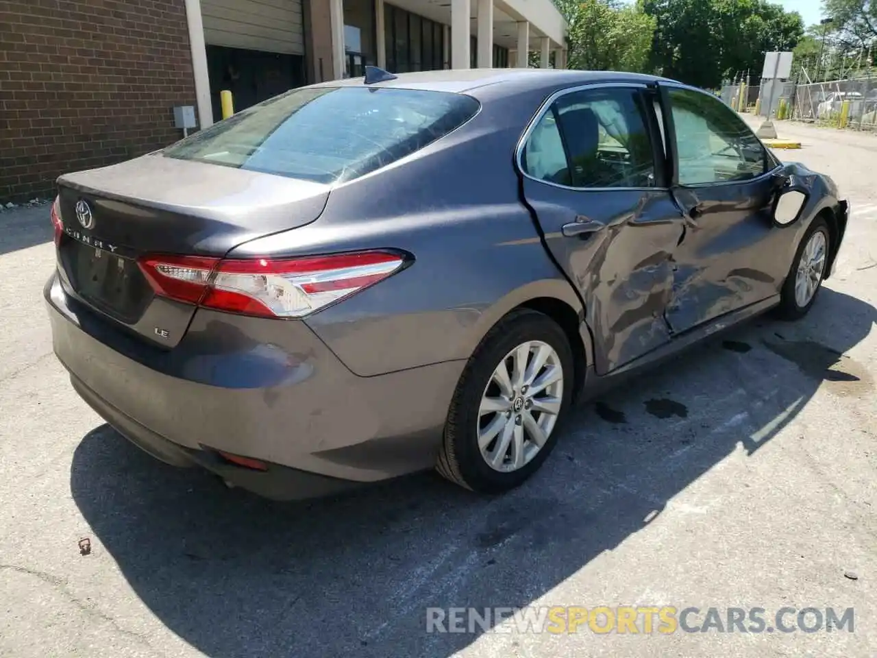 4 Photograph of a damaged car 4T1L11AK6LU389915 TOYOTA CAMRY 2020