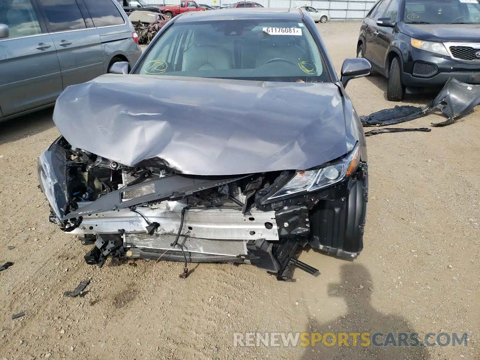 9 Photograph of a damaged car 4T1L11AK6LU856993 TOYOTA CAMRY 2020