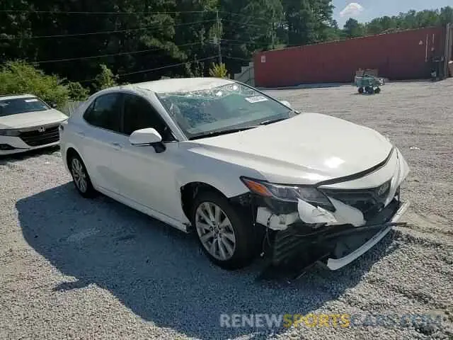 10 Photograph of a damaged car 4T1L11AK6LU900443 TOYOTA CAMRY 2020