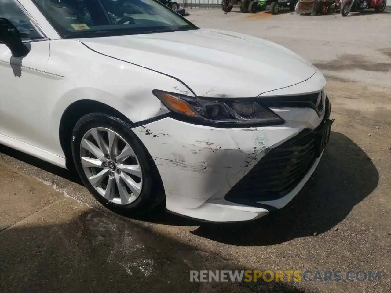 9 Photograph of a damaged car 4T1L11AK7LU919938 TOYOTA CAMRY 2020