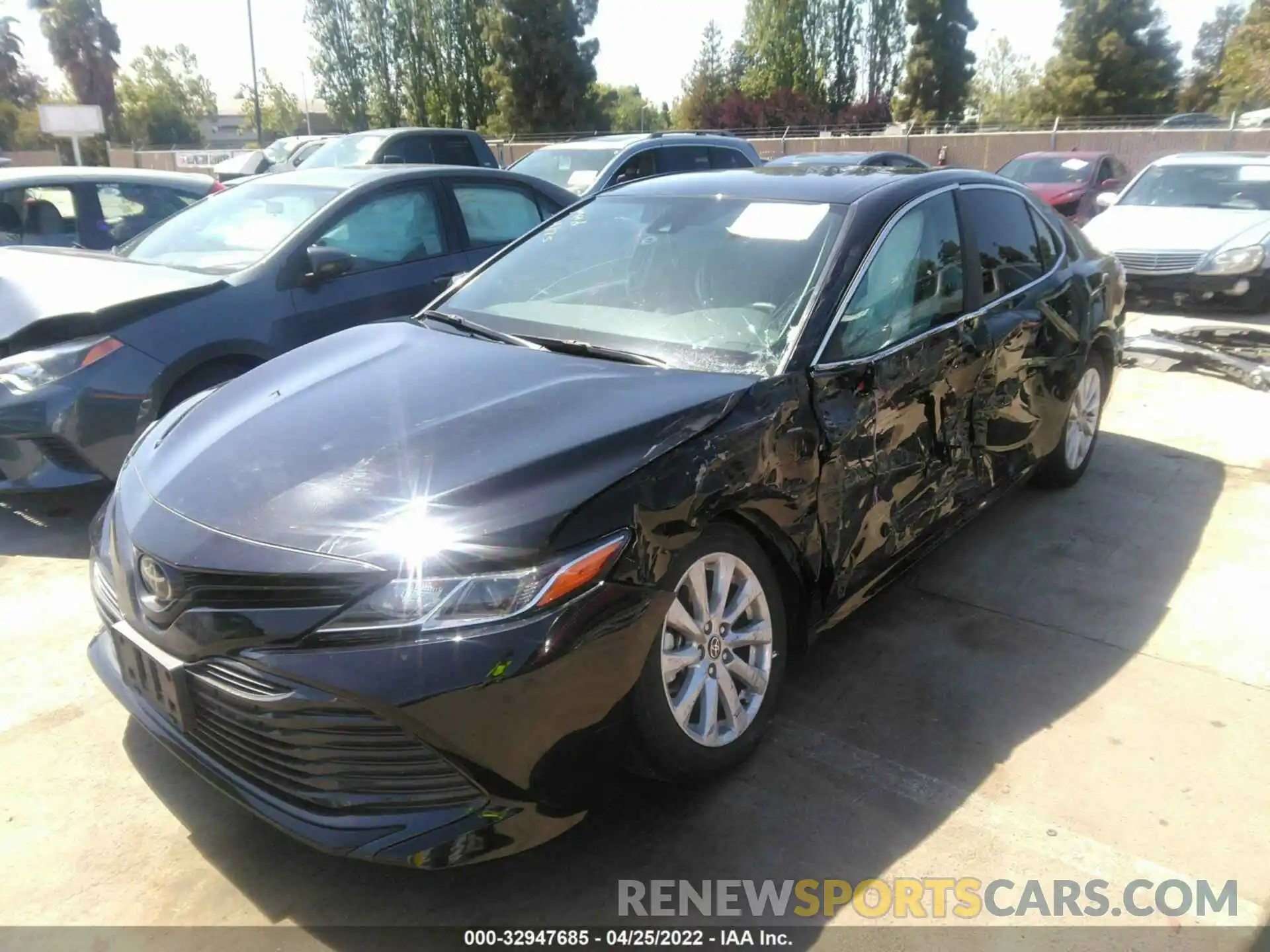 2 Photograph of a damaged car 4T1L11AK7LU947514 TOYOTA CAMRY 2020