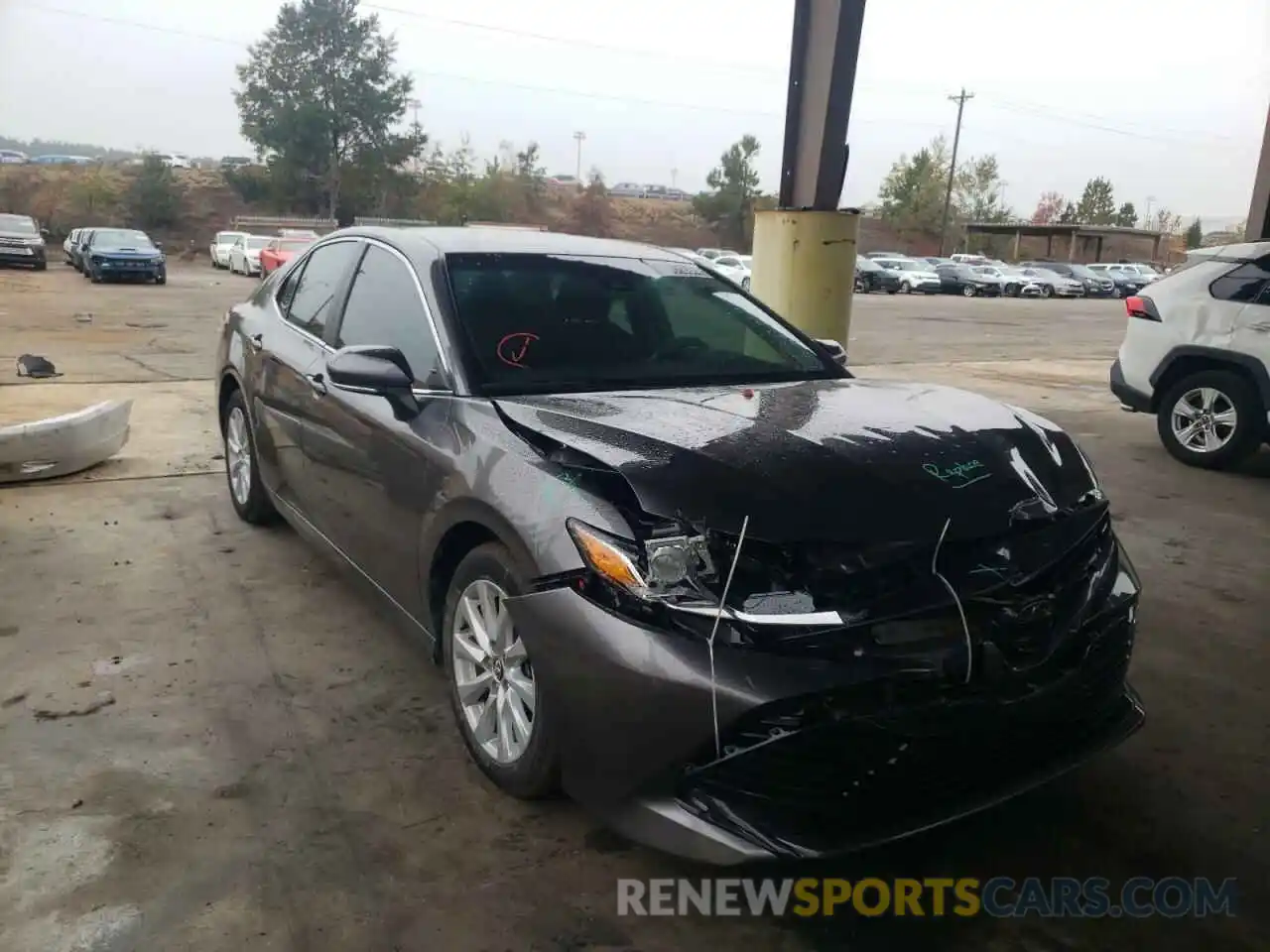 1 Photograph of a damaged car 4T1L11AK8LU863413 TOYOTA CAMRY 2020