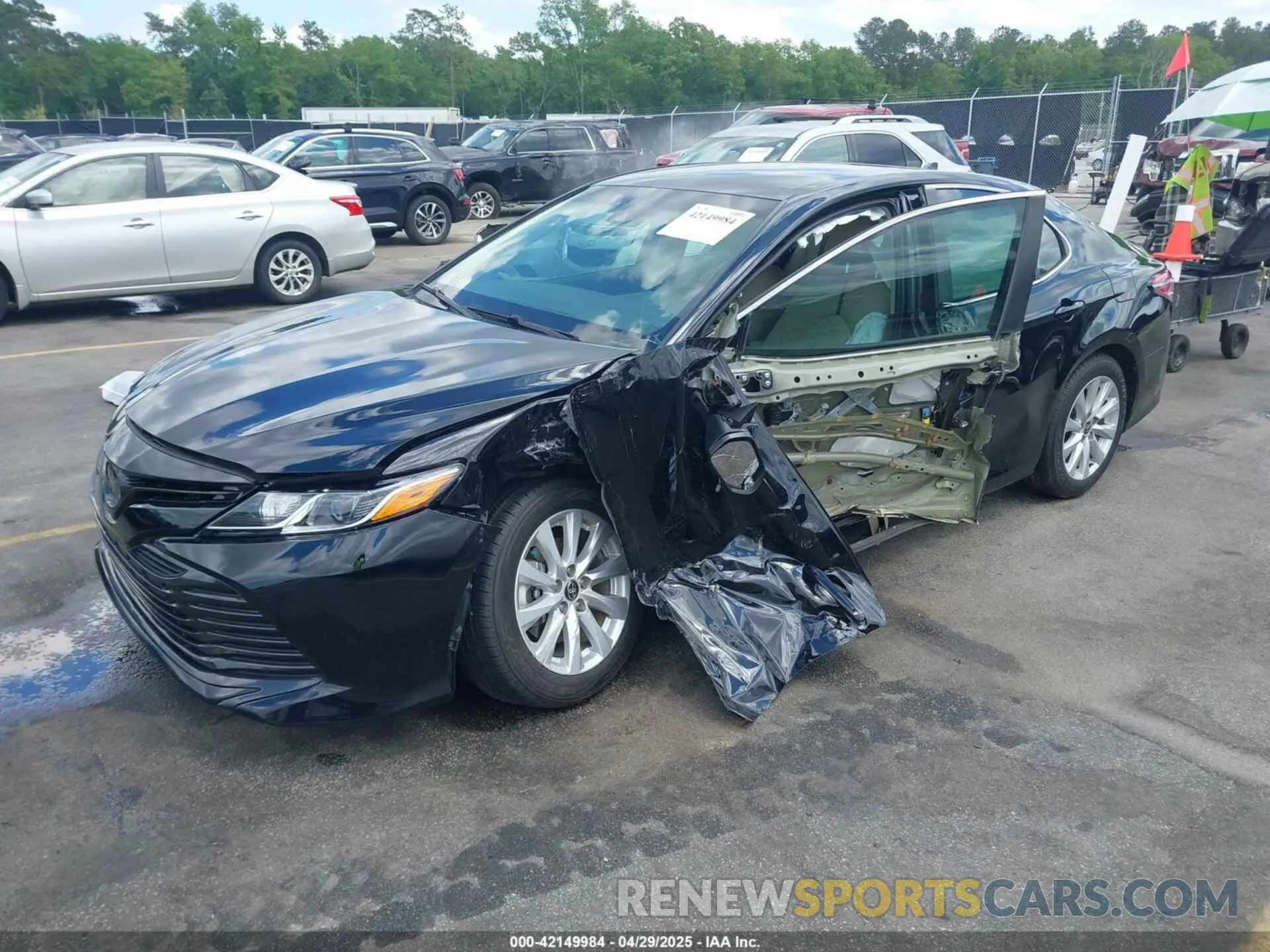 2 Photograph of a damaged car 4T1L11AK8LU952382 TOYOTA CAMRY 2020