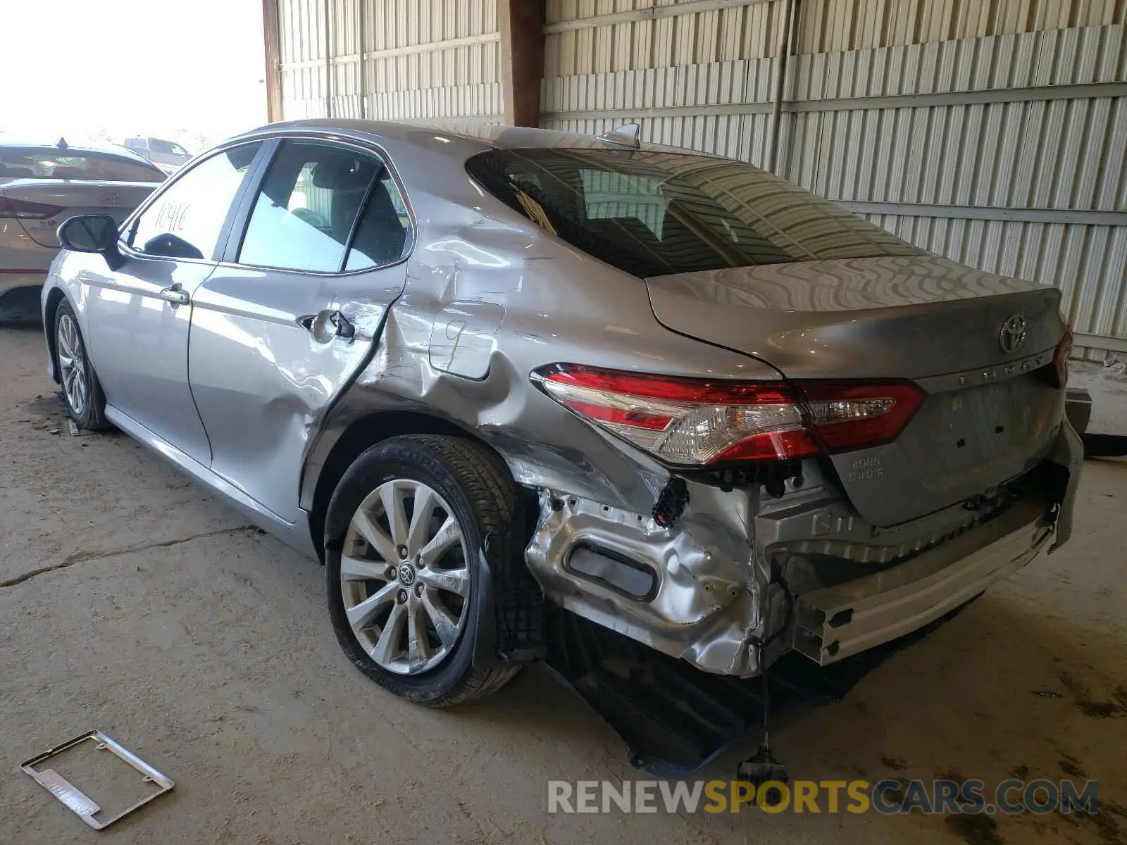 3 Photograph of a damaged car 4T1L11AK8LU989044 TOYOTA CAMRY 2020