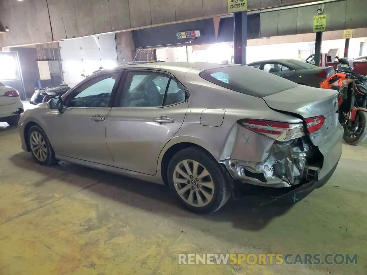 2 Photograph of a damaged car 4T1L11AK8LU998701 TOYOTA CAMRY 2020
