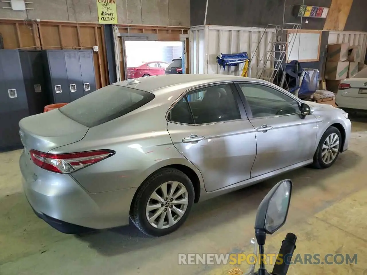 3 Photograph of a damaged car 4T1L11AK8LU998701 TOYOTA CAMRY 2020