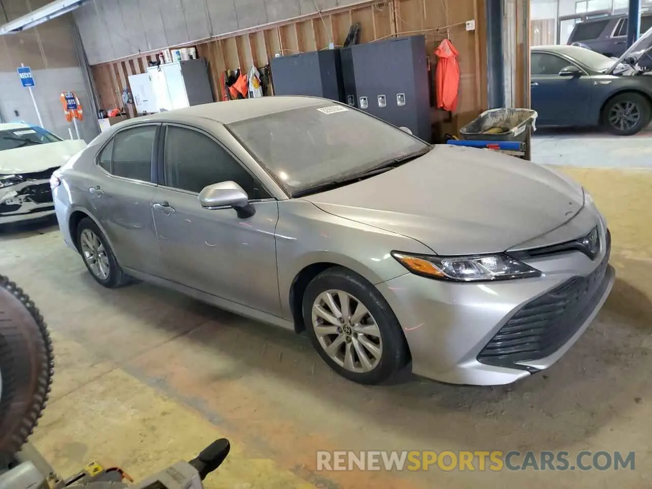 4 Photograph of a damaged car 4T1L11AK8LU998701 TOYOTA CAMRY 2020
