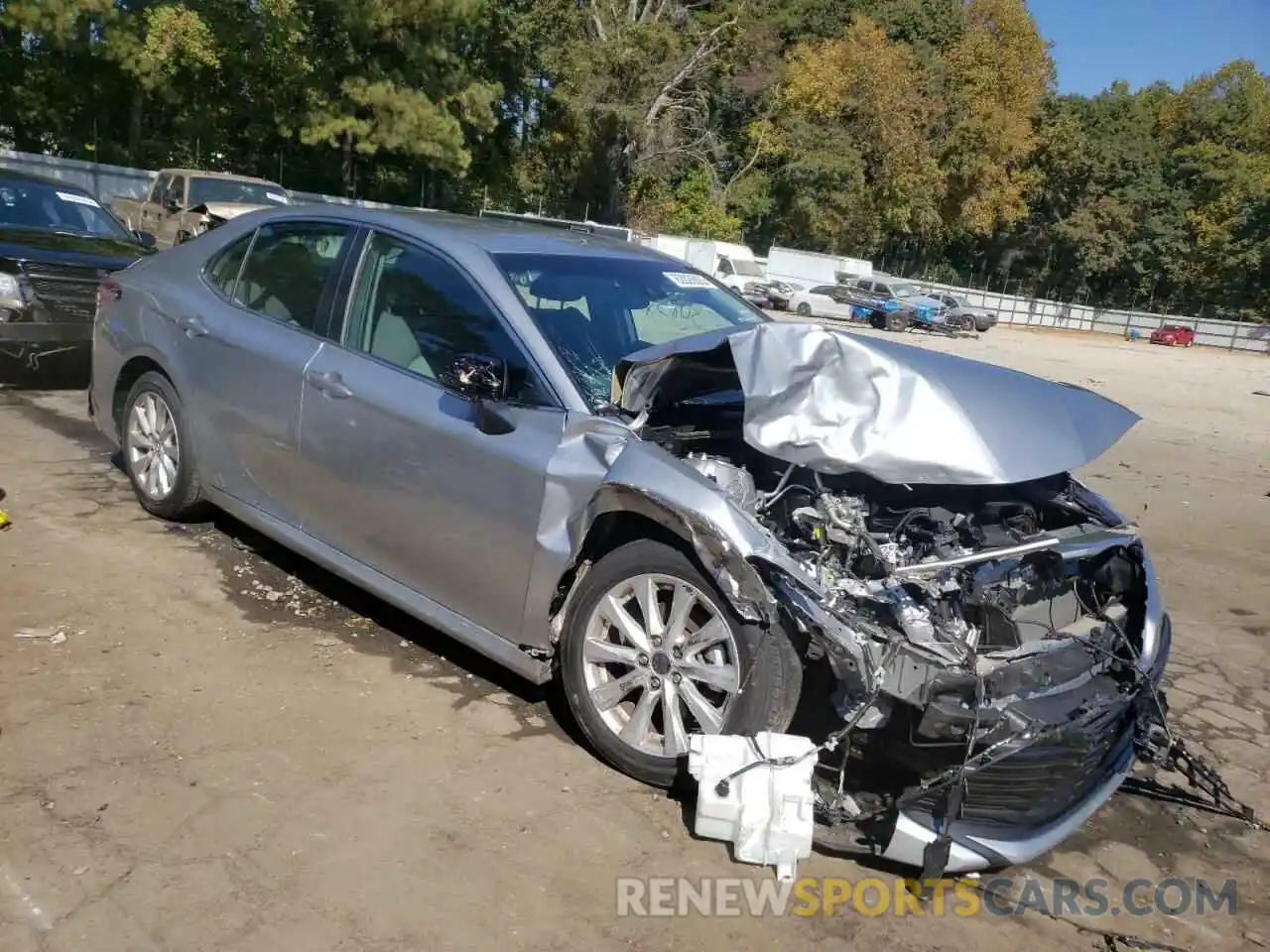 1 Photograph of a damaged car 4T1L11AK9LU884870 TOYOTA CAMRY 2020