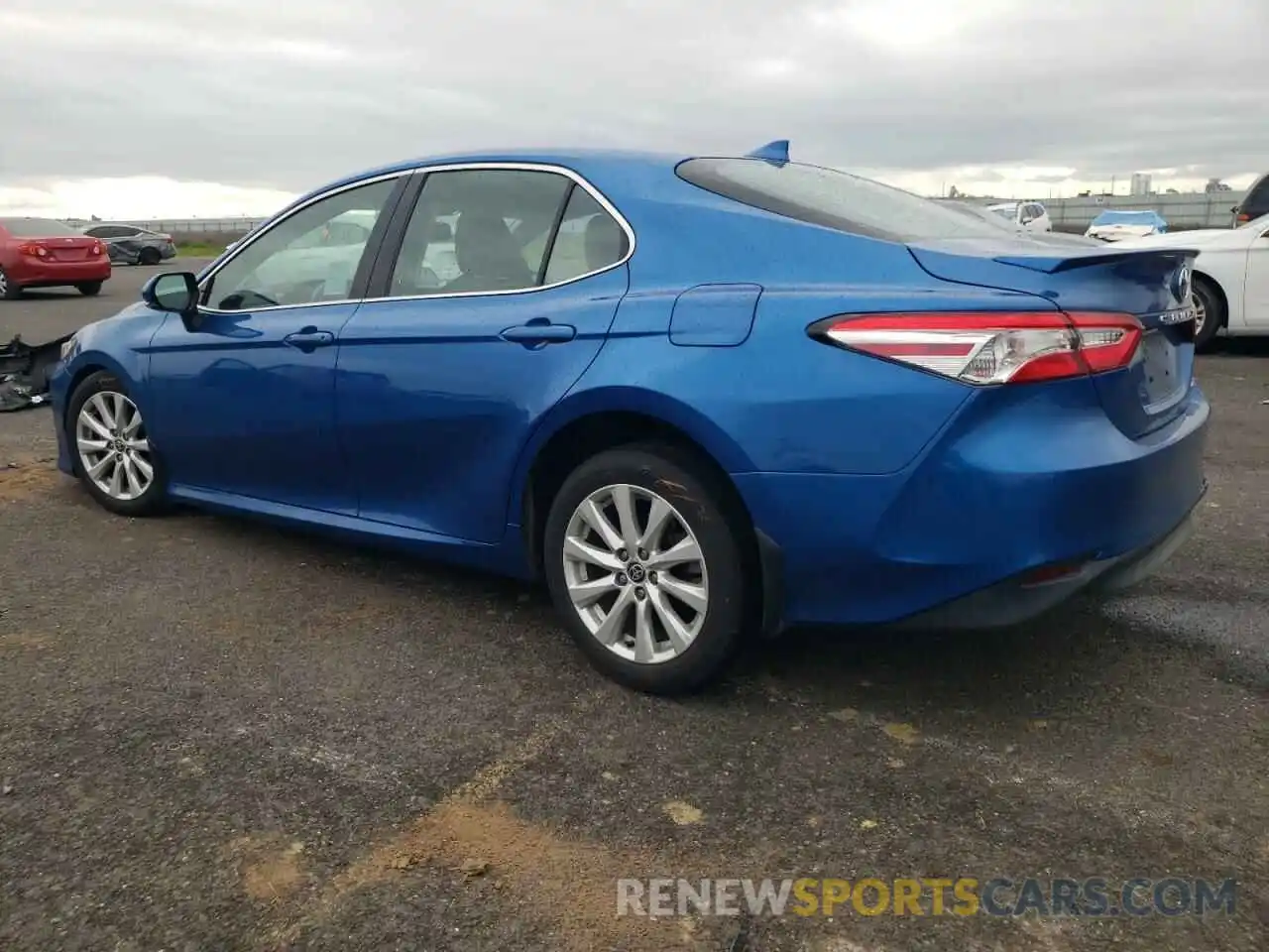 2 Photograph of a damaged car 4T1L11AKXLU375001 TOYOTA CAMRY 2020