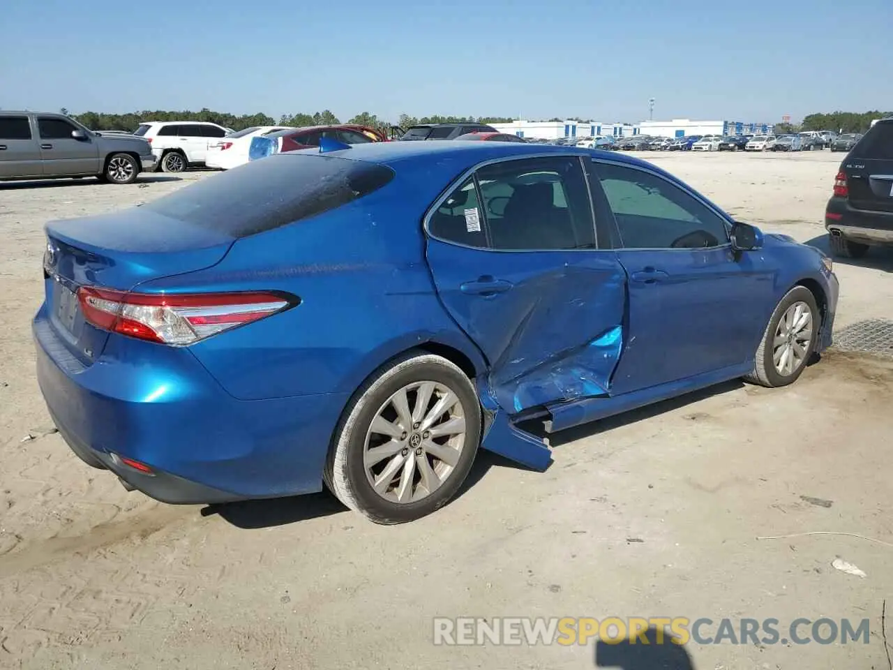 3 Photograph of a damaged car 4T1L11AKXLU378223 TOYOTA CAMRY 2020