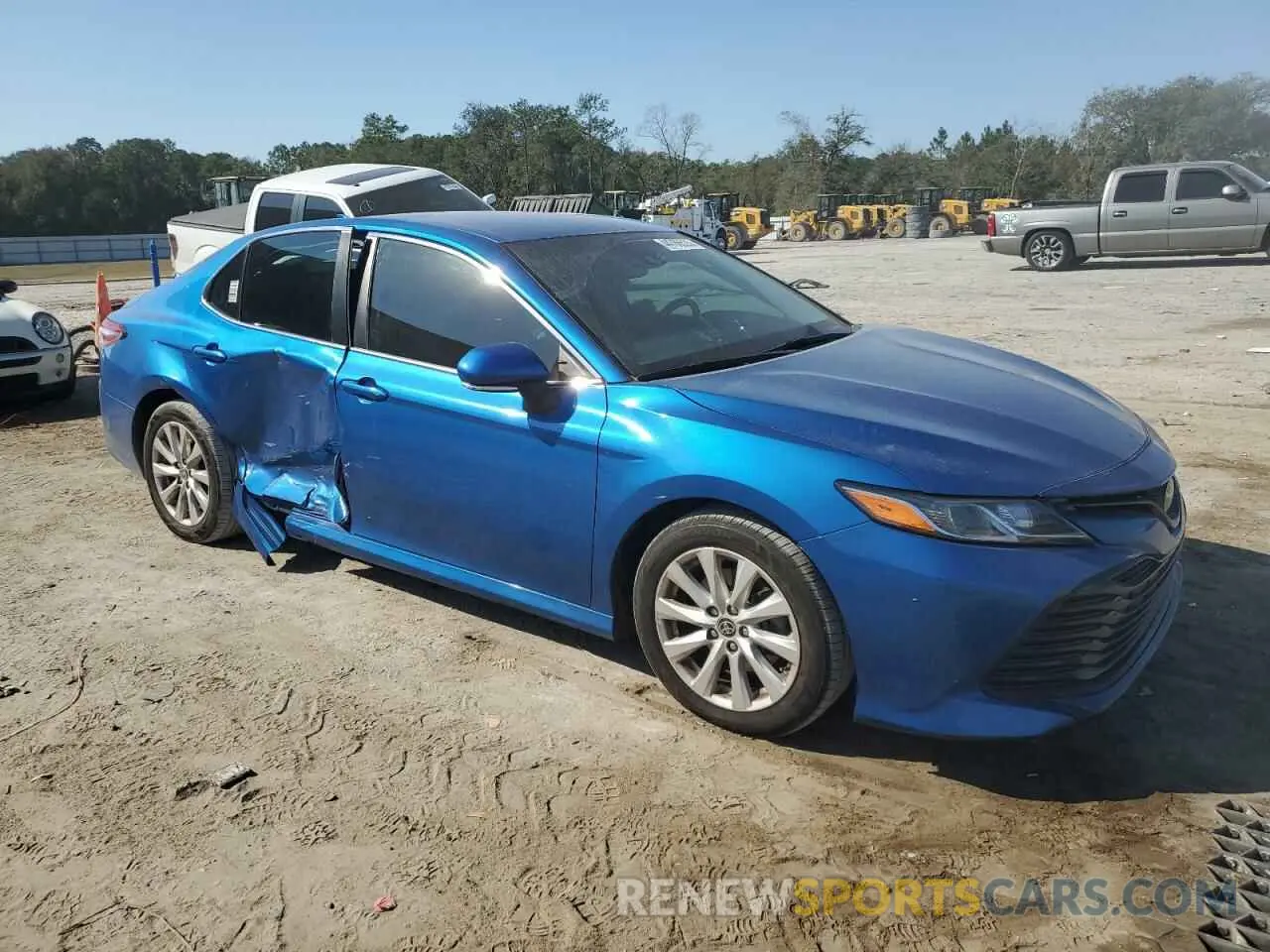 4 Photograph of a damaged car 4T1L11AKXLU378223 TOYOTA CAMRY 2020