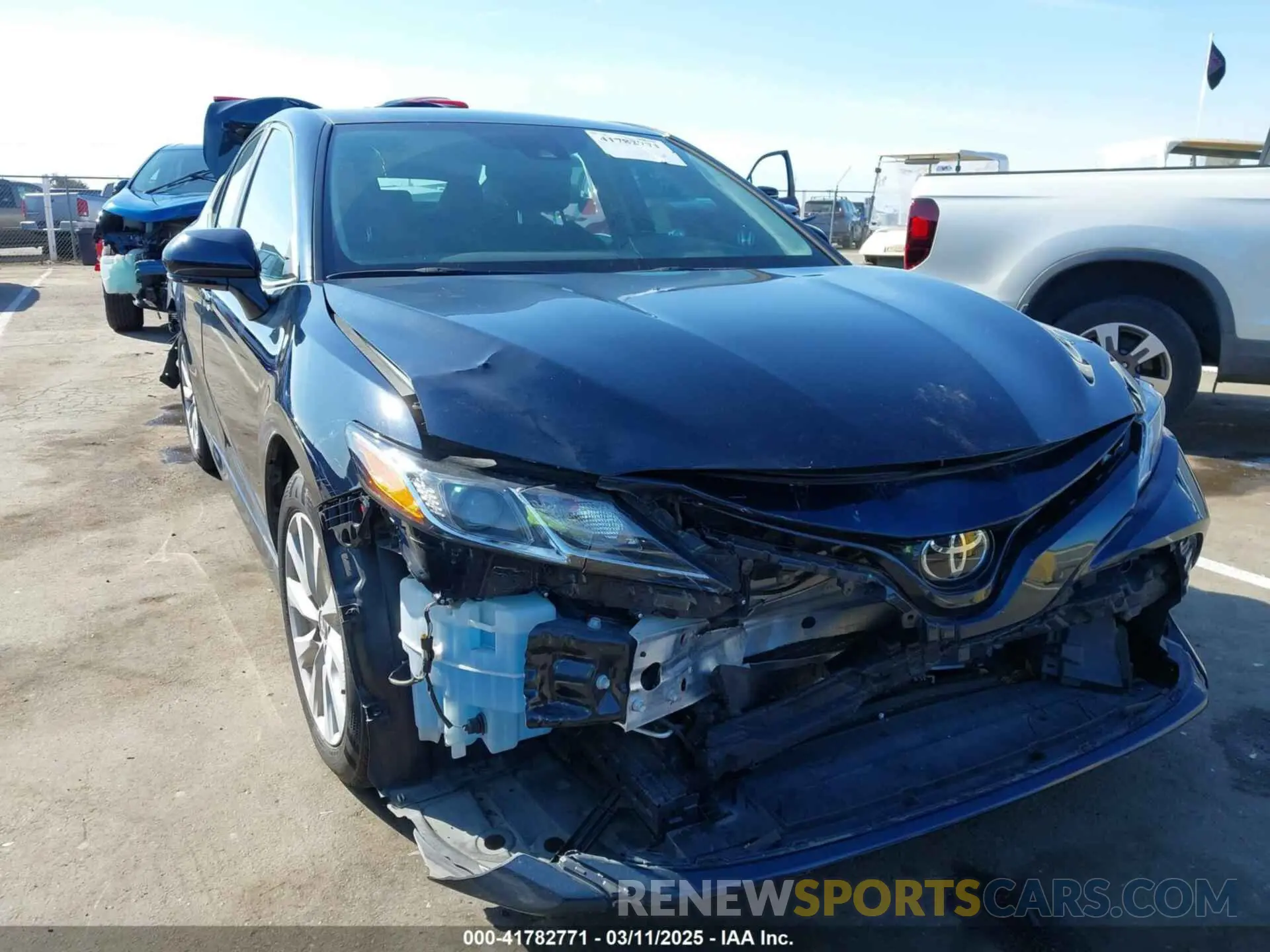 6 Photograph of a damaged car 4T1L11AKXLU999381 TOYOTA CAMRY 2020