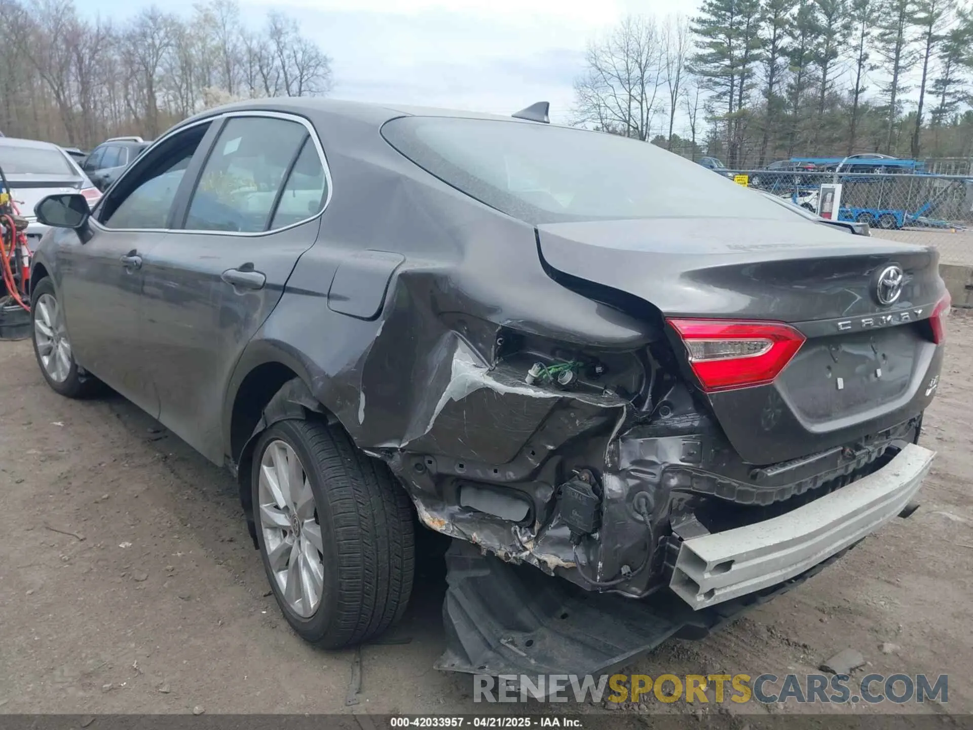 3 Photograph of a damaged car 4T1L11BK1LU009023 TOYOTA CAMRY 2020