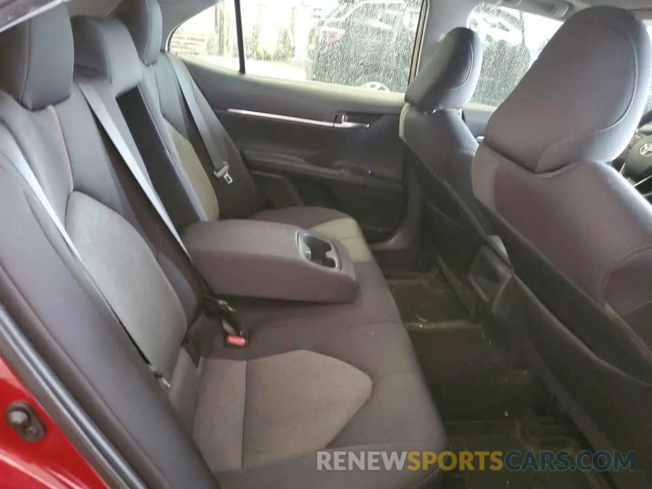 10 Photograph of a damaged car 4T1L11BK2LU002873 TOYOTA CAMRY 2020
