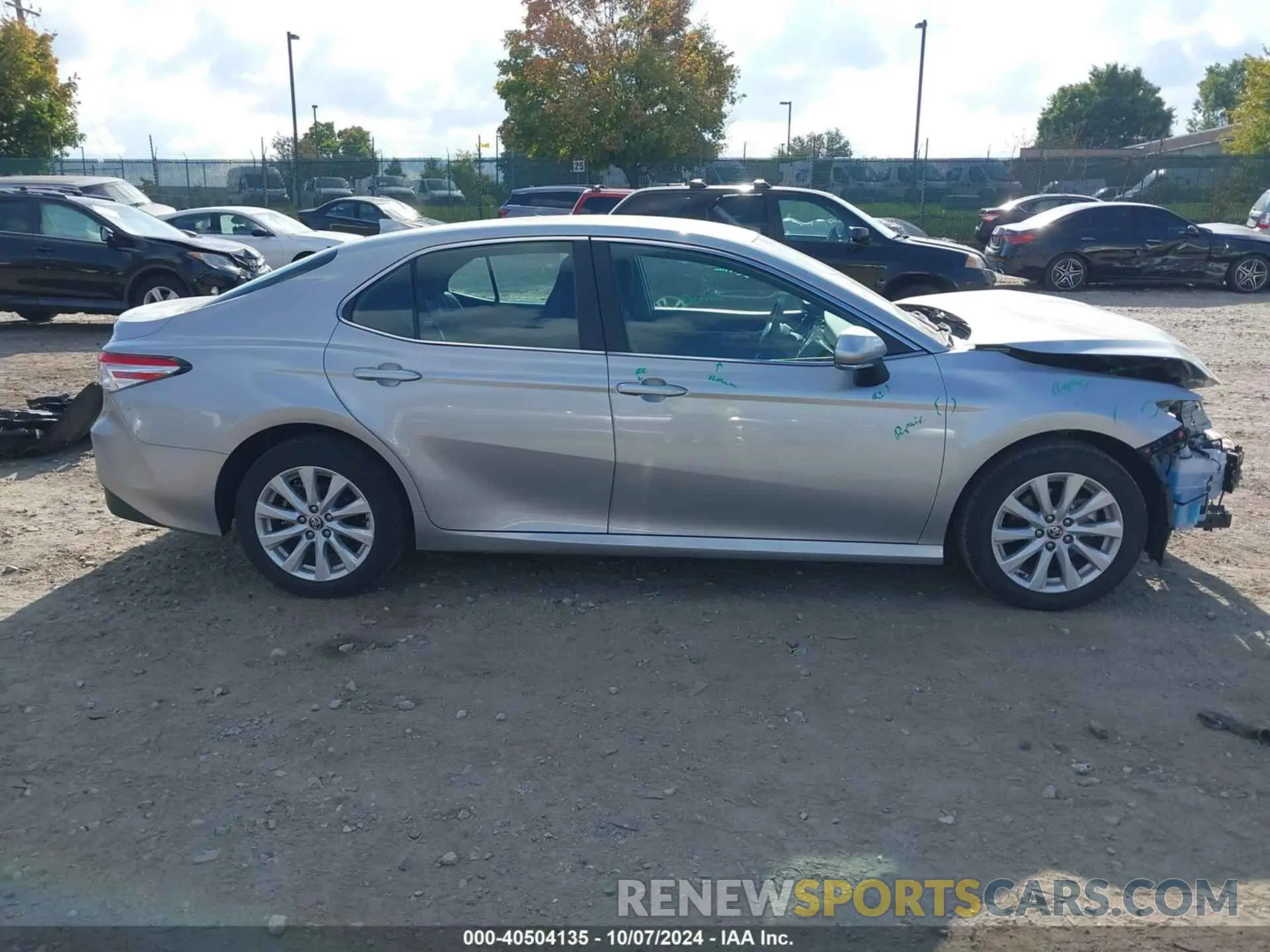 14 Photograph of a damaged car 4T1L11BK2LU006115 TOYOTA CAMRY 2020