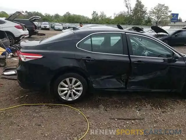 13 Photograph of a damaged car 4T1L11BK3LU015860 TOYOTA CAMRY 2020