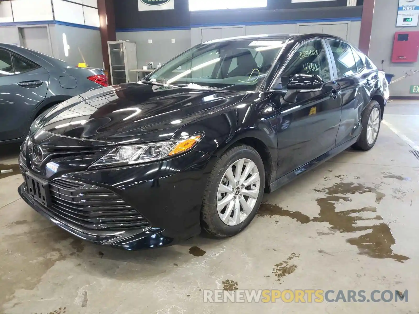 2 Photograph of a damaged car 4T1L11BK4LU007802 TOYOTA CAMRY 2020