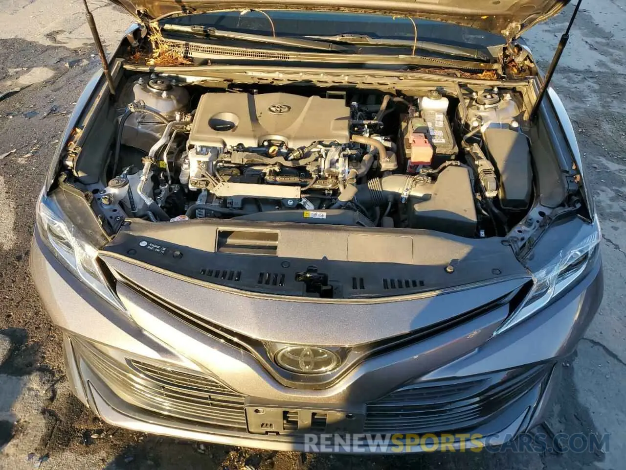 11 Photograph of a damaged car 4T1L11BK5LU005296 TOYOTA CAMRY 2020
