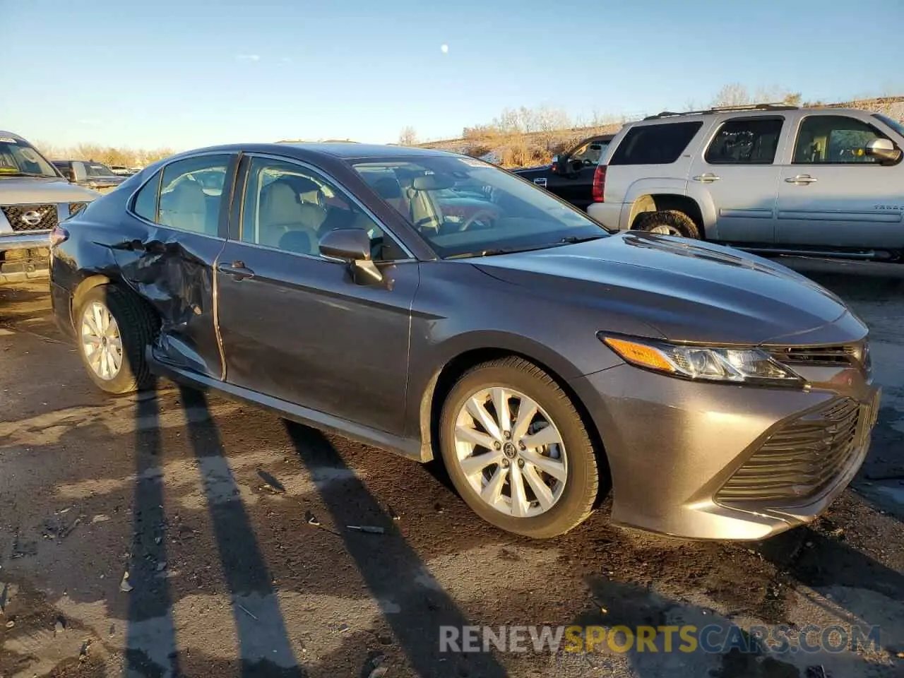 4 Photograph of a damaged car 4T1L11BK5LU005296 TOYOTA CAMRY 2020