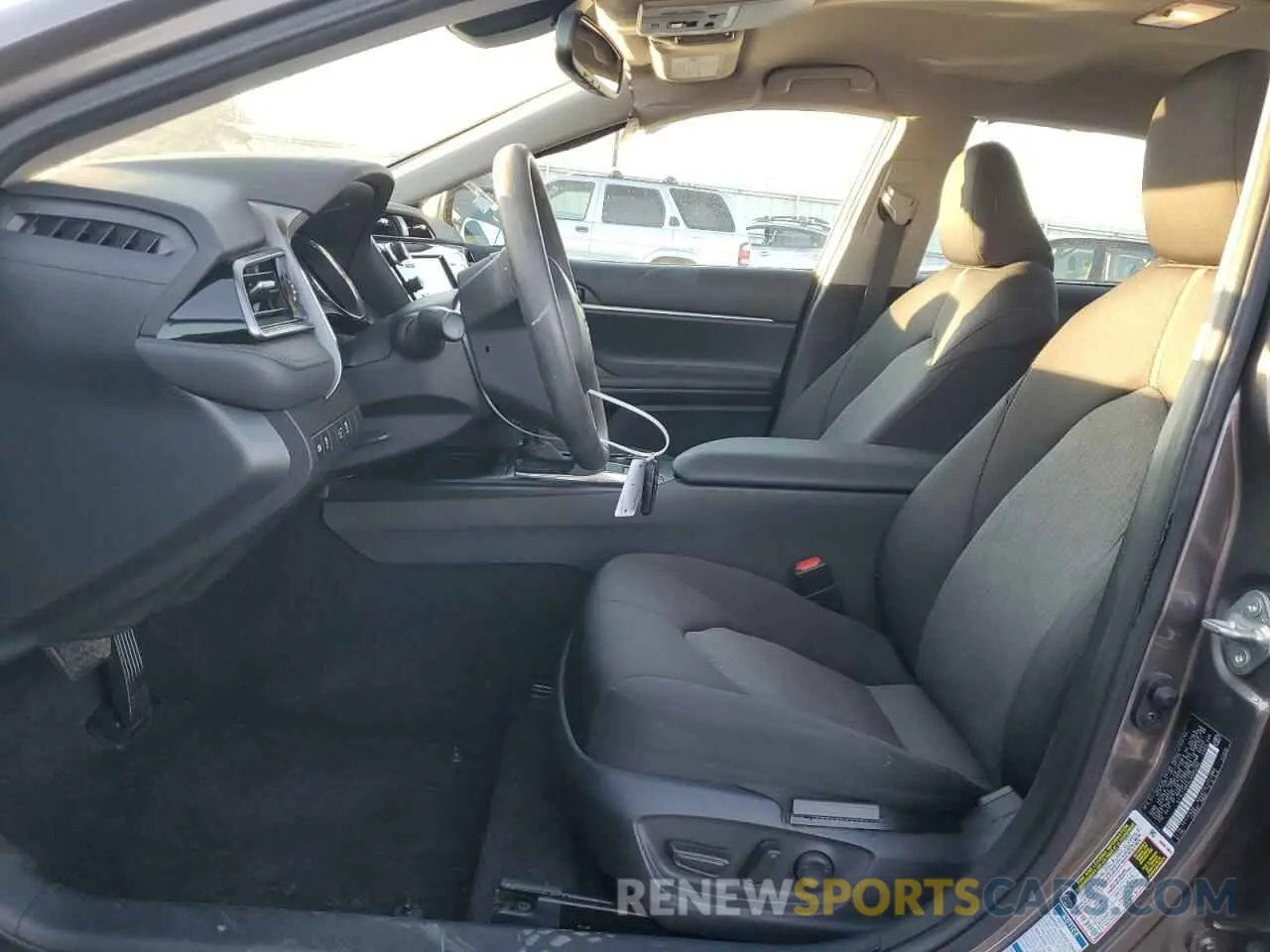 7 Photograph of a damaged car 4T1L11BK5LU005296 TOYOTA CAMRY 2020