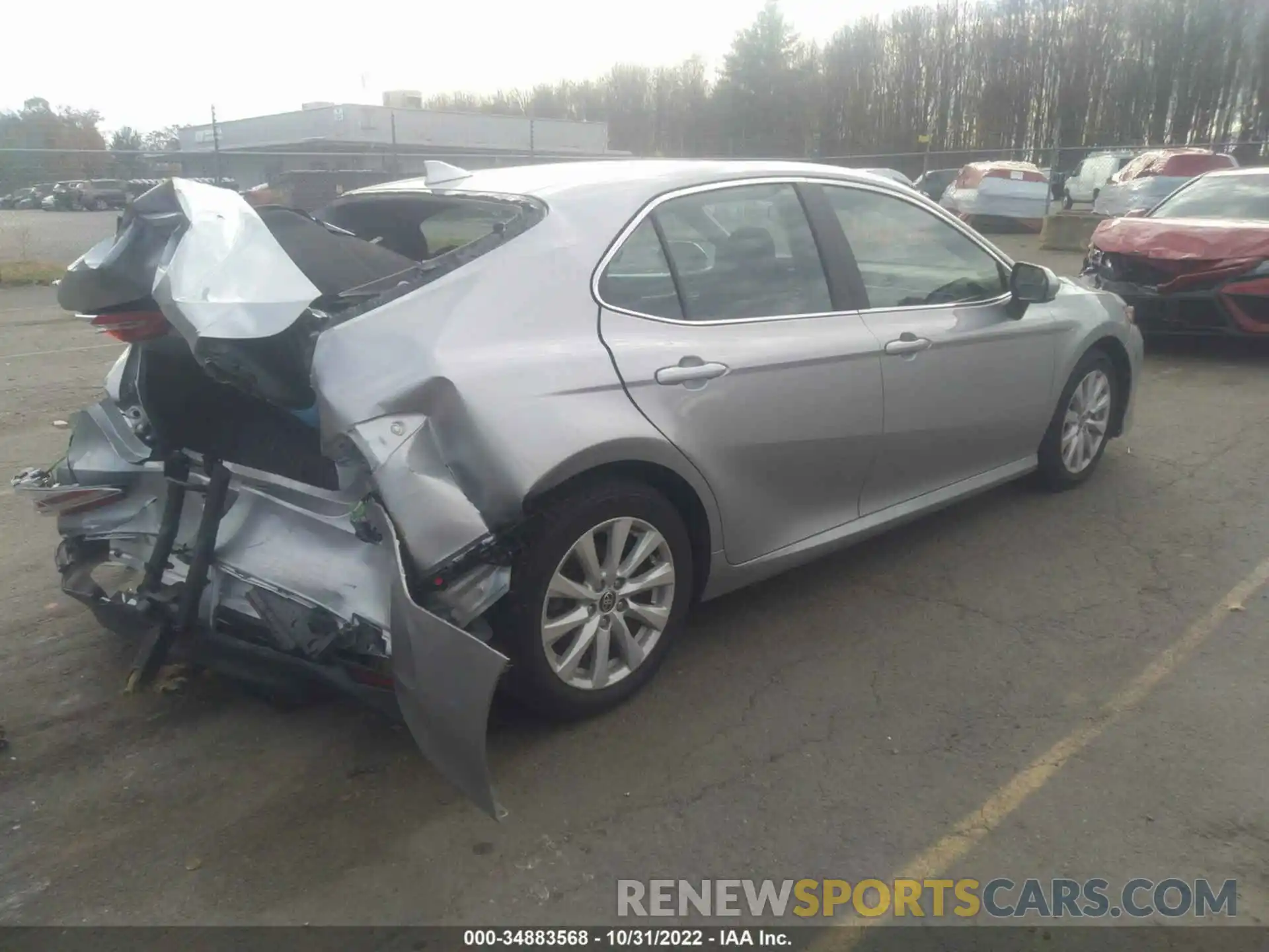 4 Photograph of a damaged car 4T1L11BK6LU016713 TOYOTA CAMRY 2020