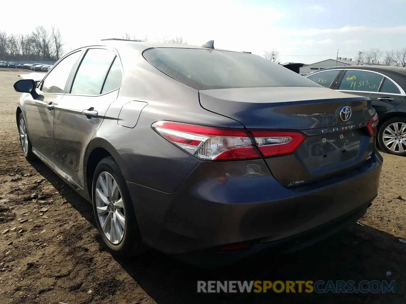 3 Photograph of a damaged car 4T1L11BK7LU001556 TOYOTA CAMRY 2020